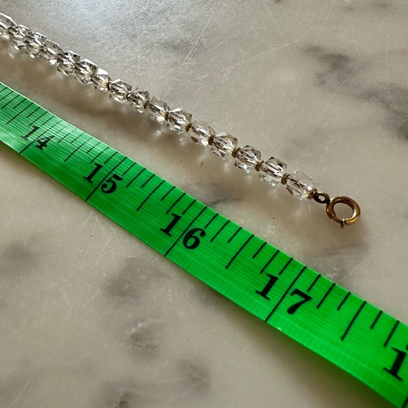 ANTIQUE Faceted Crystal Graduated Bead Necklace on Gold Chain - Picture 11 of 12